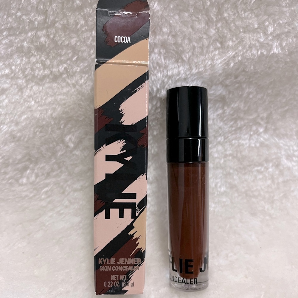 Kylie Jenner skin concealer